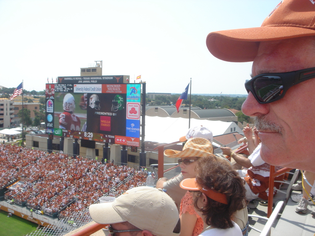 2006/09(Sep)/01(Texas-Tailgaters)/1024x768_2006-09-02 12-41-51.JPG